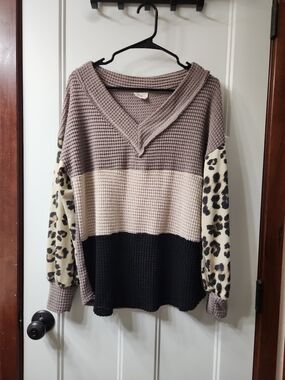NWOT Bibi Colorblock Top - S